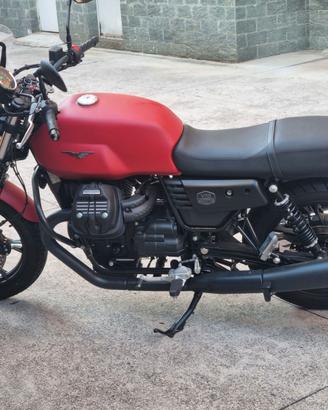Moto Guzzi V7 III Stone - 5/2020 - 3200 km ABS