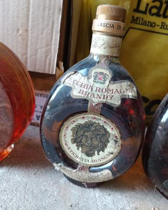 Brandy vecchia romagna etichetta bianca 