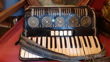 Antica fisarmonica Paolo Soprani