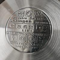 Batteria di pentole nuove