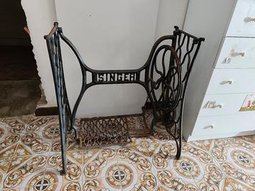 Telaio Singer vintage ghisa 