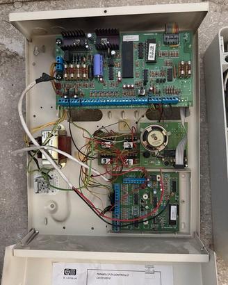 Centralina Aritech + 3 Tastierini + Combi GSM