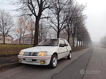 Peugeot 205 - 1989