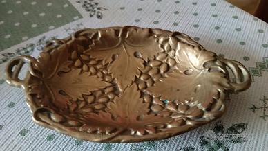 Piatto in ottone di artigianato trentino