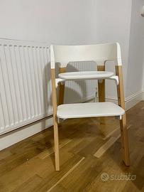 Sedia Stokke Steps, gambe color naturale e seduta