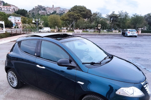 Lancia Ypsilon 1.3 Mjet 95 cv 30th anniversario