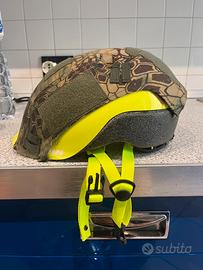 Casco BTWIN  taglia S come nuovo + calotta mimetic