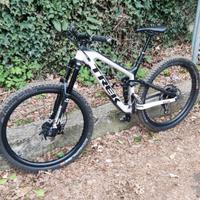 Trek slash 9.7