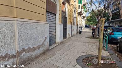 Zona Via Garibaldi, locale commerciale rif