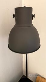 Piantana IKEA HEKTAR grigio scuro stile industrial