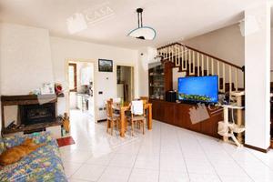 Villa di 126 m² con 5 locali e box auto a Calderar