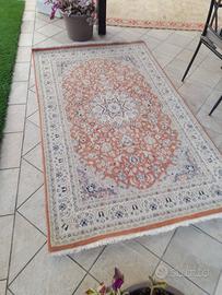 Titolo: Pregiato Tappeto Orientale a Medaglione