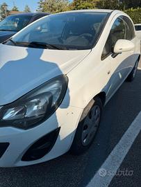 Opel corsa 1.2 85cv