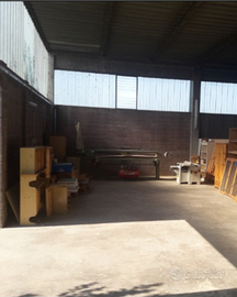 Affittas; piccolo laboratorio di 150mq