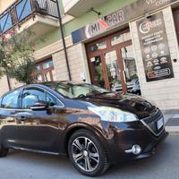 Peugeot 208 1.4 HDi 68CV ALLURE NAVI