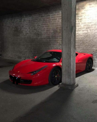 Posti auto e moto in Garage coperto
