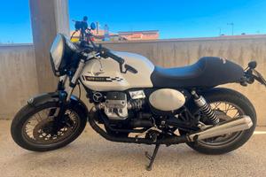Moto guzzi v7