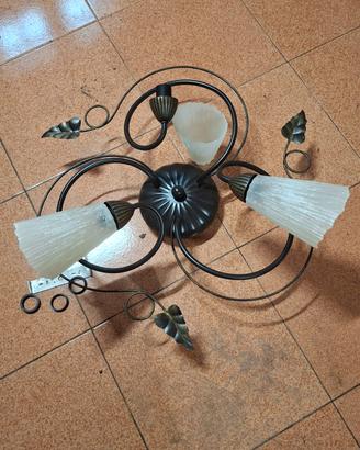 lampadario classico e lampada