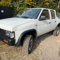 Nissan King CAB 2.5 doppia cabina 4x4