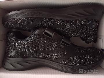 Paio Di scarpe da ginnastica Nuove