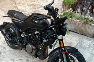 Husqvarna Svartpilen 401 (2022) - 17.500km