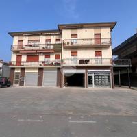 NEGOZIO A PESCHIERA DEL GARDA