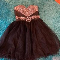 Vestito per celebrazioni