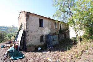 RUSTICO A MONTOPOLI DI SABINA