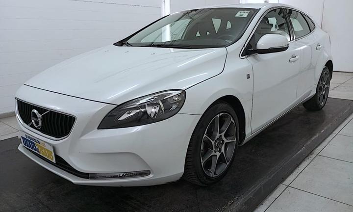 VOLVO V40 2.0 d2 Business my17