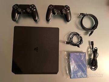 PlayStation4 slim + 2 controller