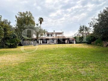 Villa o villino Roma [Cod. rif 3302325VRG]