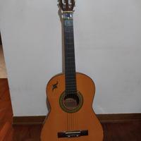 chitarra classica acustica 