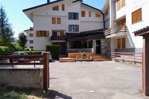 Camigliatello: trilocale pianoterra con 2 ingressi