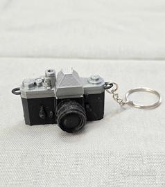 Nikon Portachiavi Stile Nikon 5 cm nero 
Argento