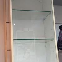 Mobiletto con vetrina