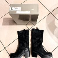 Stivale donna in pelle nera taglia 37