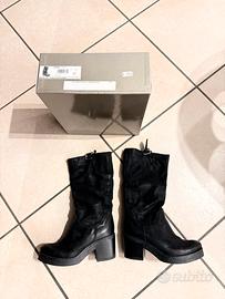 Stivale donna in pelle nera taglia 37