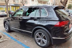 Volkswagen Tiguan 2.0 tdi Advanced R-Line Exterior