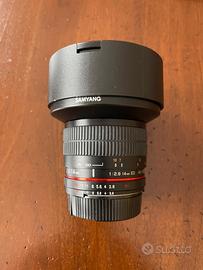 Obbiettivo grandangolare Samyang per Nikon