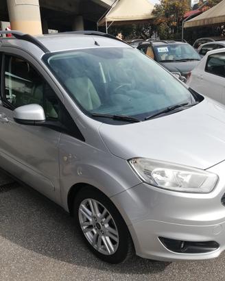 Ford Tourneo Courier 1.0 EcoBoost 100 CV Titanium