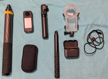 insta360 x3 + accessori