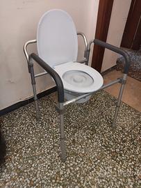 Ausilio bagno disabili. Disponibile al 03/02/2026.