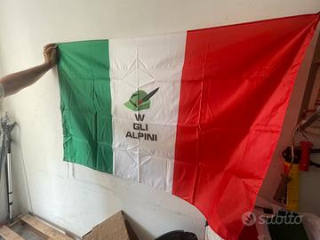 Bandiera italiana degli alpini