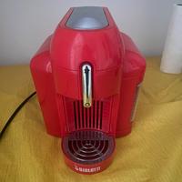 Macchina Bialetti caffè rossa