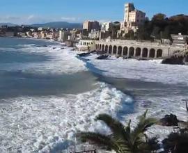 Zona mare ristrutturato con doppia balconata