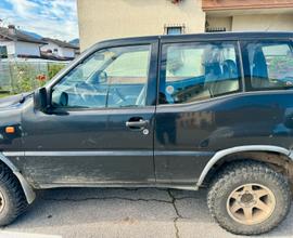 Nissan Terrano 2.7