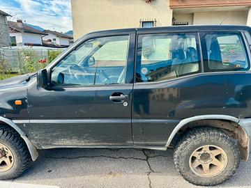 Nissan Terrano 2.7