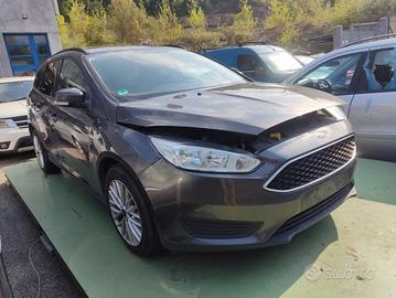 Cofano FORD FOCUS del 2015
