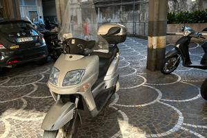 Yamaha XC300 Versity - MARCIANTE