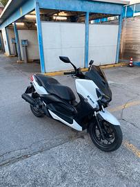 Xmax 125 TRATTABILI